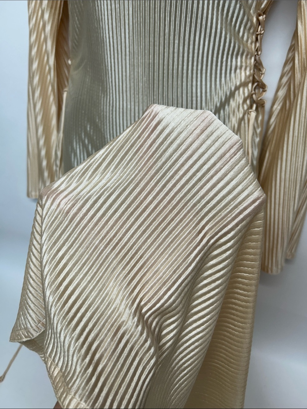 Elegant Cream Pleated Long Sleeve Maxi Dress Podur Size 8 Sexy — image 6 of 8